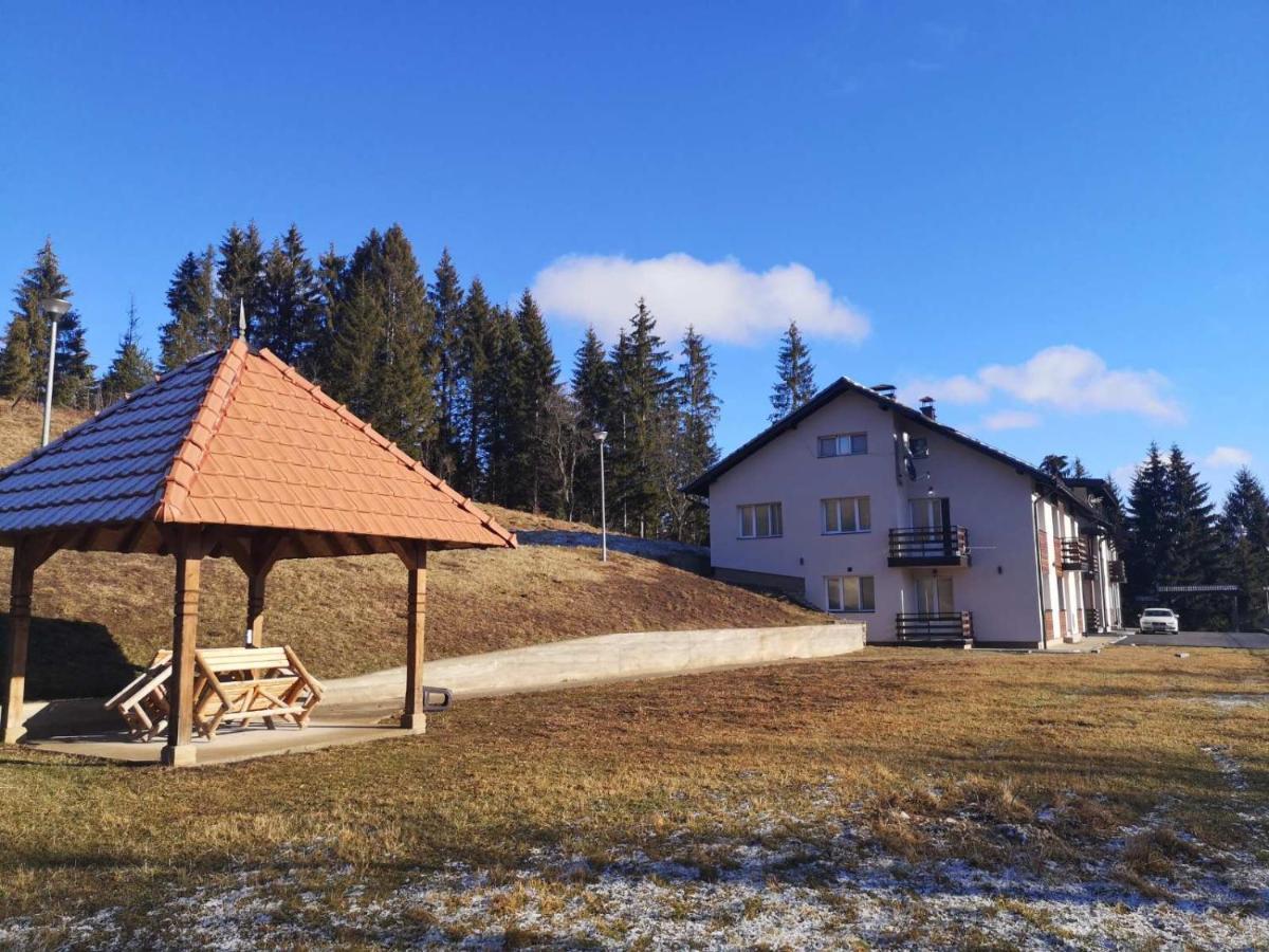 Laki Apartman Zaovine Zewnętrze zdjęcie
